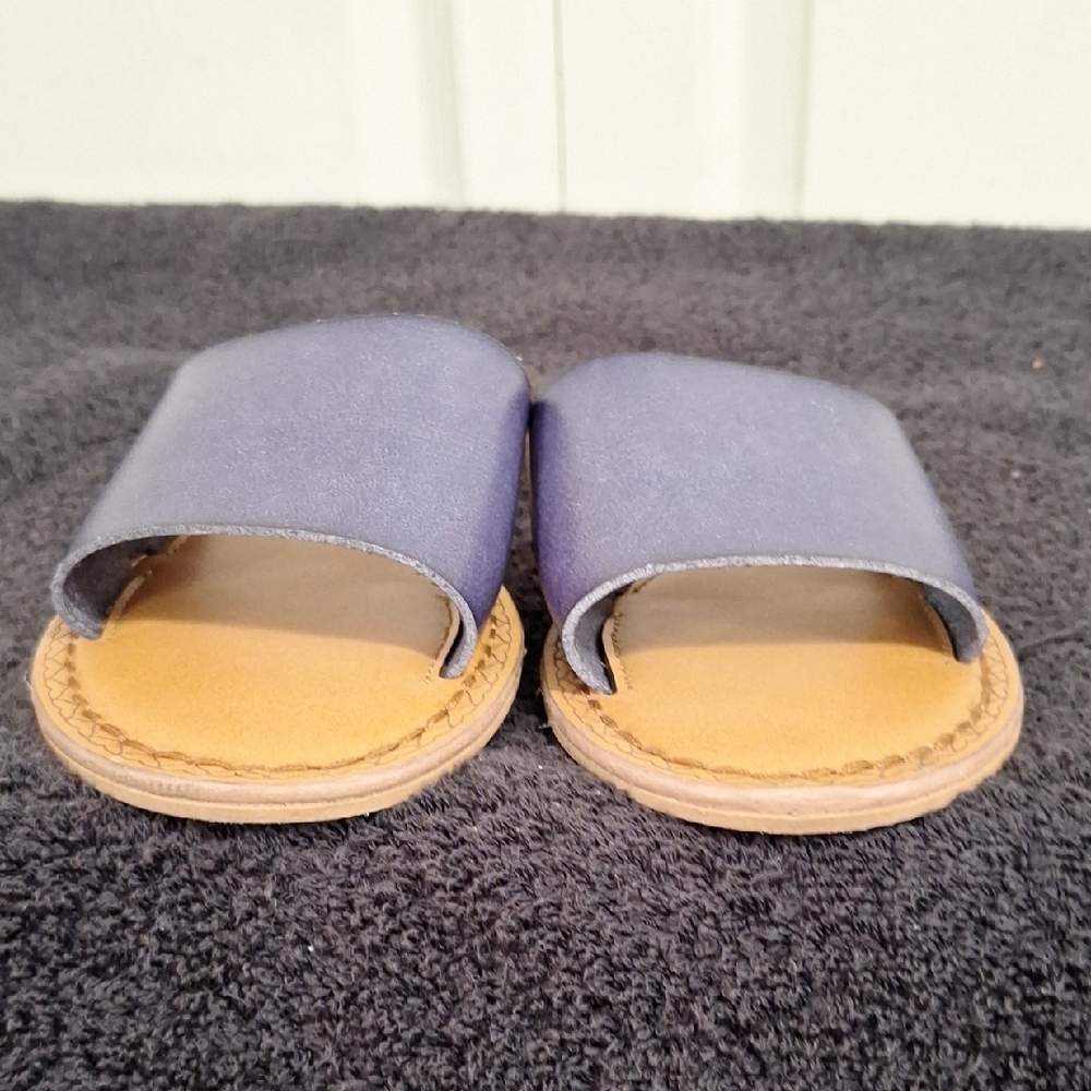 Vineyard Vines Leather Slip-On Blue and Tan Sandals-7 - Picture 3 of 9